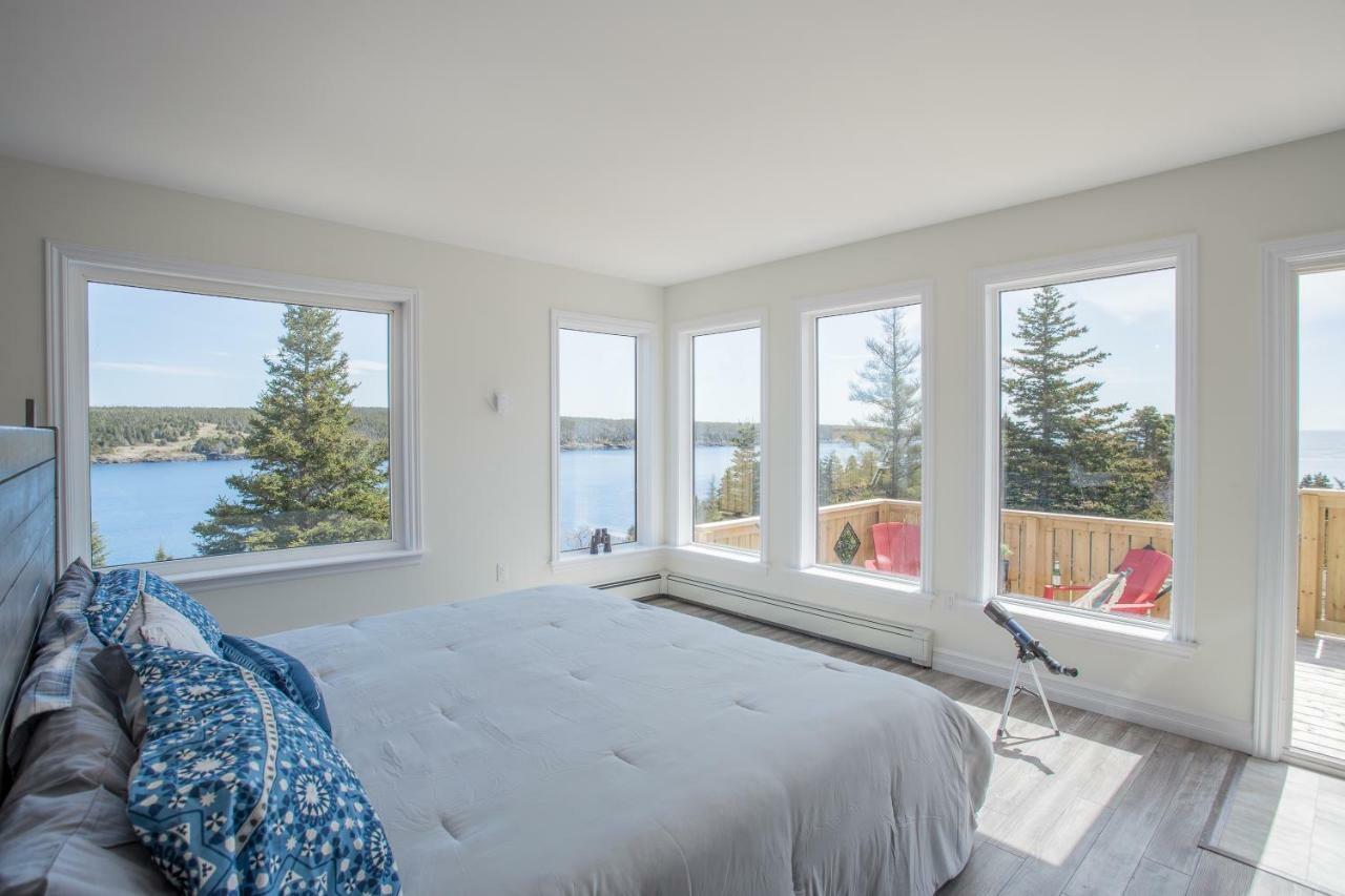 Whale House Guest House Mobile Exterior photo